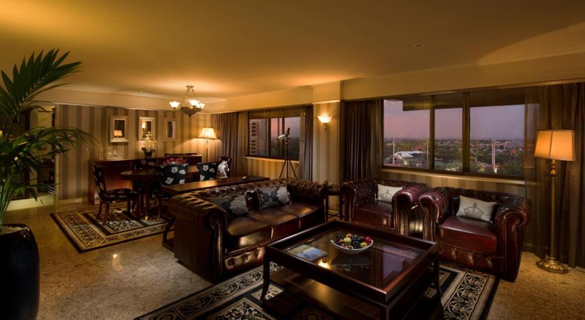 ホテル スタンフォード プラザ アデレード エクステリア 写真 A suite at the Four Seasons Hotel, Cairo