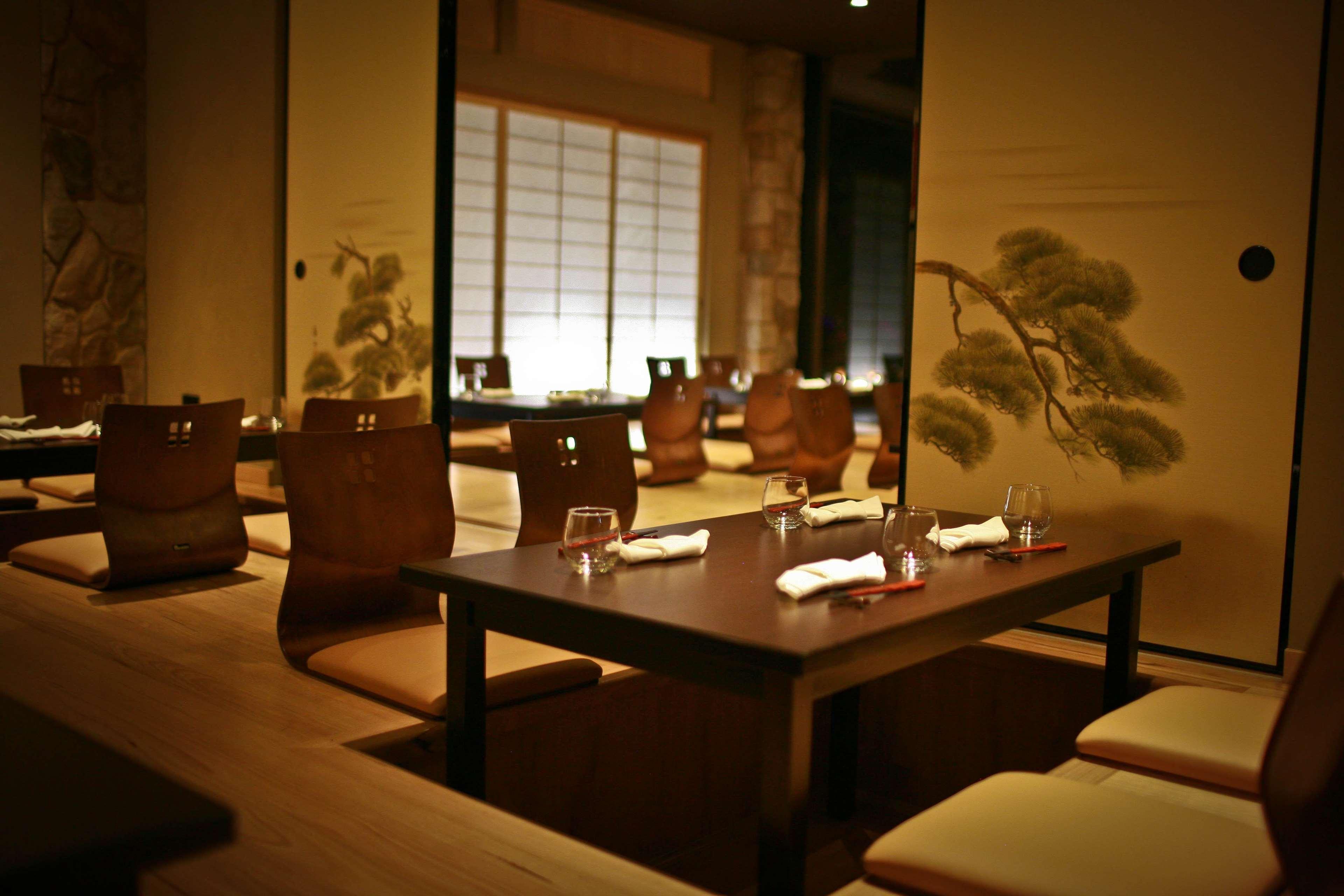 ホテル スタンフォード プラザ アデレード エクステリア 写真 A restaurant in Kyoto